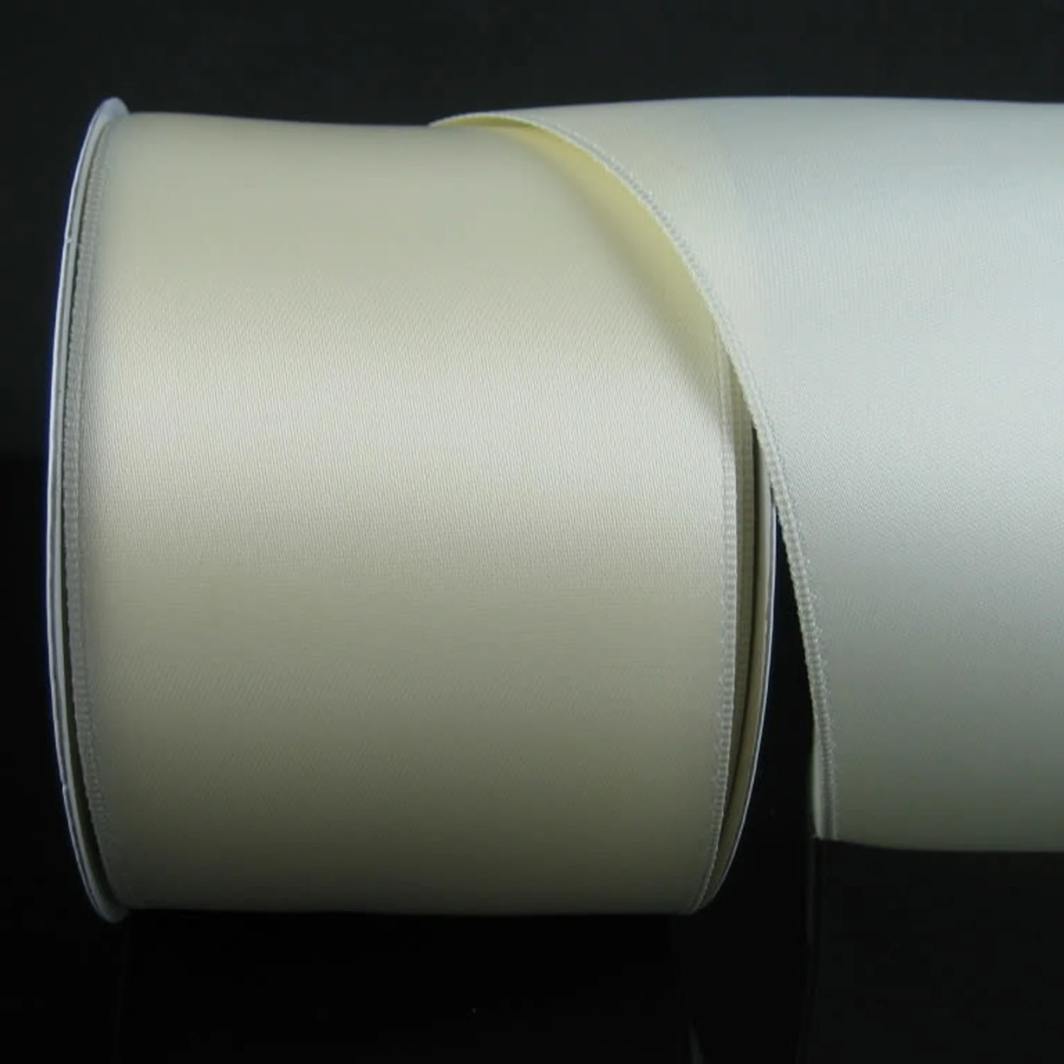 IVORY DOUBLE FACE SATIN, 2.5'' X 25 YDS #40 3 IVORY DOUBLE FACE SATIN, 2.5'' X 25 YDS #40